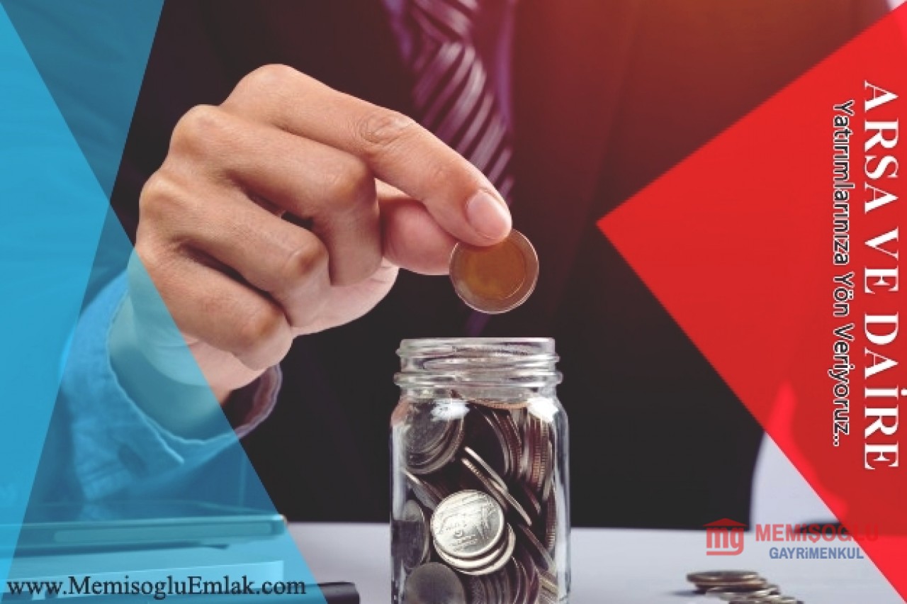 hand_putting_mix_coins_and_seed_in_clear_bottle_and_copyspace_business_investment_growth_concept_1423_104 (1).jpg